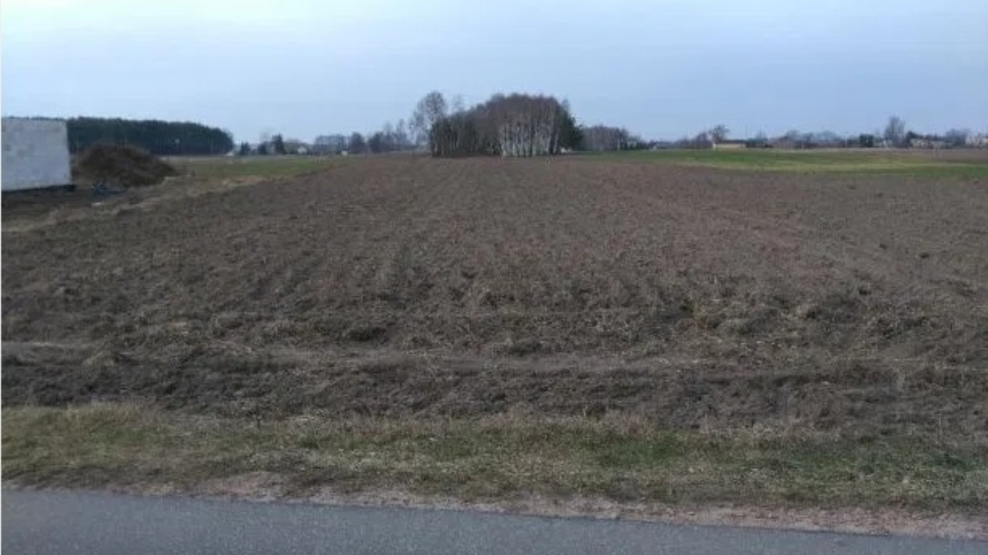 Działka na sprzedaż