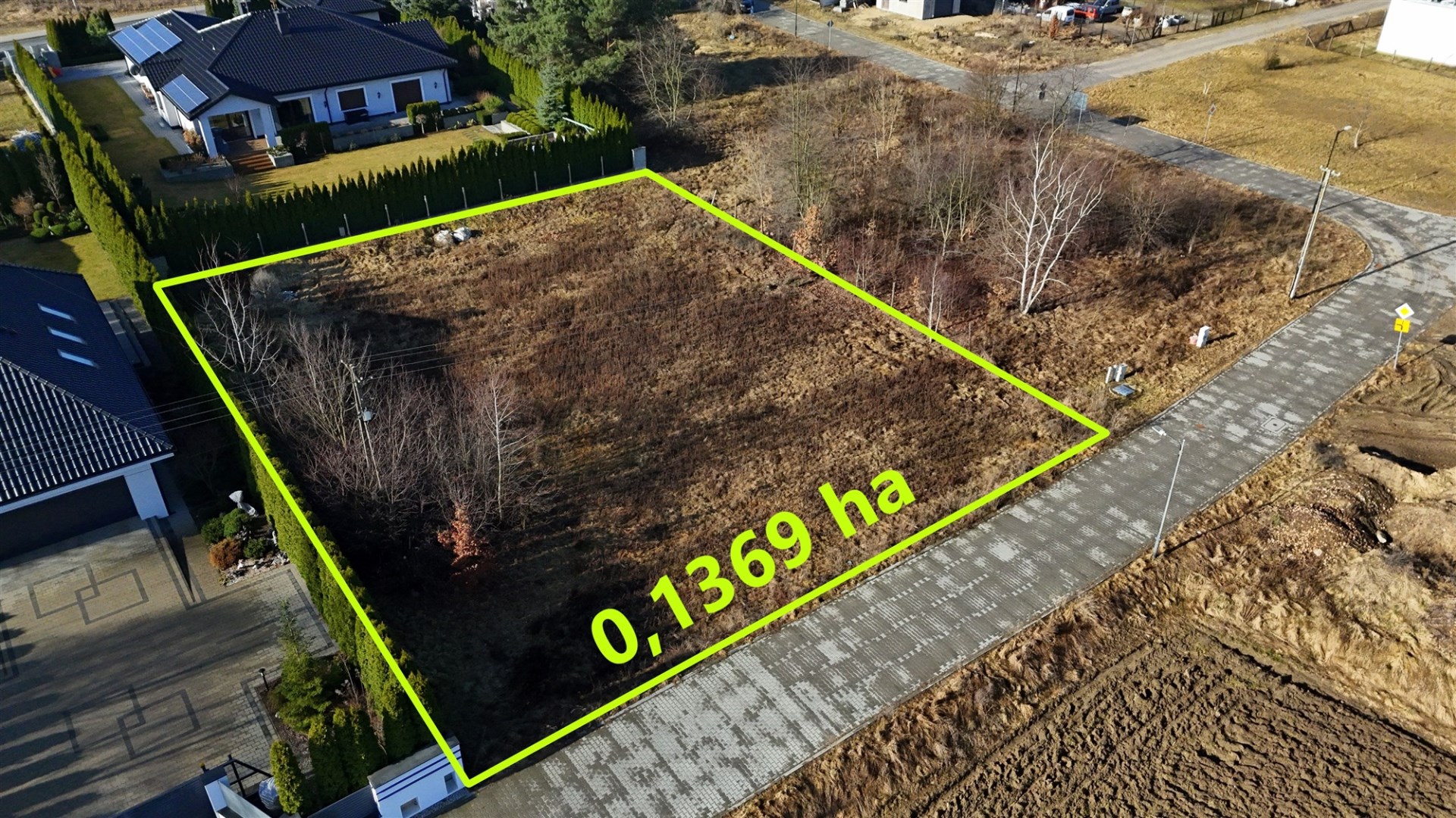 Działka na sprzedaż