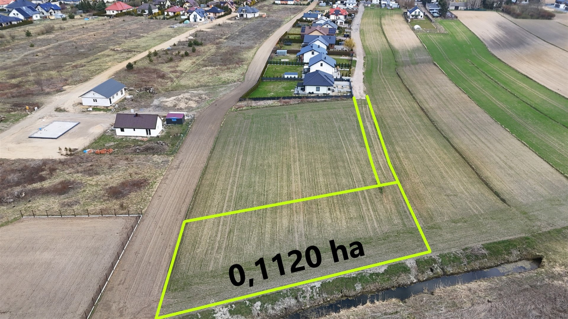 Działka na sprzedaż