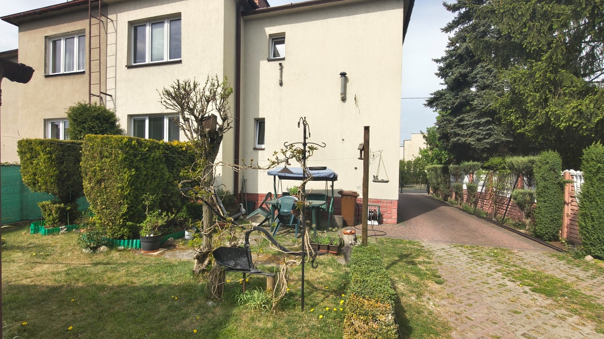 Dom na sprzedaż